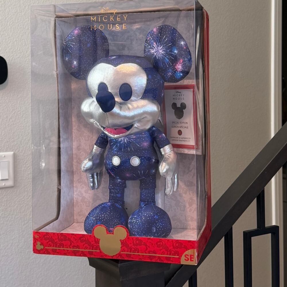 Disney Year of the Mouse Limited Edition Fantasy in the Sky Mickey Mouse Plush